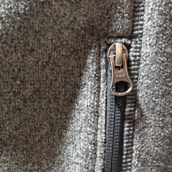 Duluth Trading Men's Two Harbors Polartec Fleece Vest pockets in/out Medium gray - Picture 6 of 13